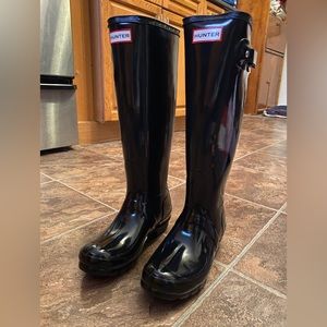 HUNTER BOOTS. Women’s Tall Gloss Rain Boots